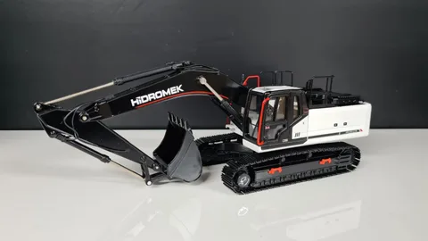 1/40 (Motorart) HIDROMEK HMK 390 LC HD