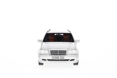 1/18 (Norev) MERCEDES-BENZ C 200 T-MODEL (S 202) 1997 (Parlak Gümüş)
