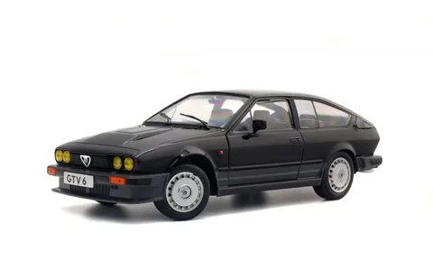 1/18 (Solido) ALFA ROMEO GTV 6 1984 (Metalik Siyah)