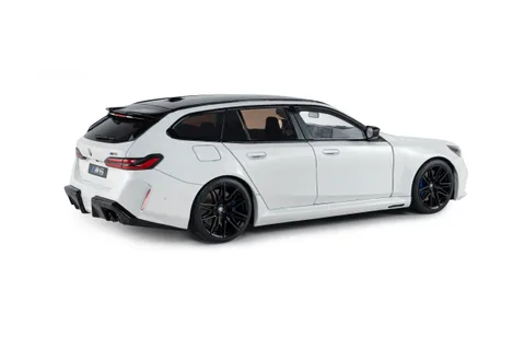 1/18 (Solido) BMW M5 TOURING 2025