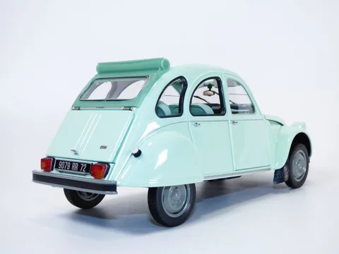 1/18 (Norev) CITROEN 2CV CLUB 1982 (Yeşim Yeşili)