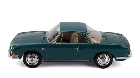 1/18 (Norev) VOLKSWAGEN KARMANN GHIA 1500 1963