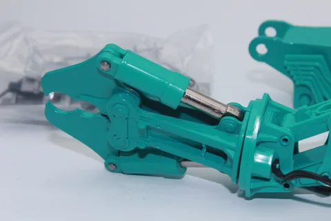 1/50 (Conrad) KOBELCO SK1300DLC-10 YIKIM EKSKAVATÖRÜ