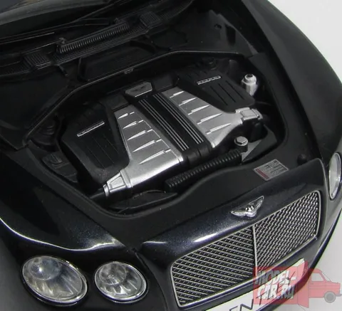 1/18 (Kyosho) BENTLEY FLYING SPUR W12