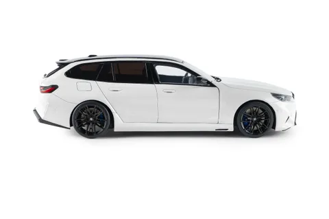 1/18 (Solido) BMW M5 TOURING 2025