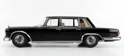 1/18 (KK scale) MERCEDES BENZ - S-CLASS 600 PULLMAN (W100) 1963 (Siyah)