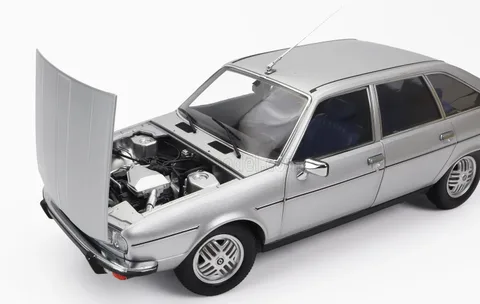 1/18 (Norev) RENAULT 30 TX 1979