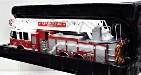 1/43 (Ixo models) SMEAL 105' Aerial ladder - Arlington Fire Rescue 2015
