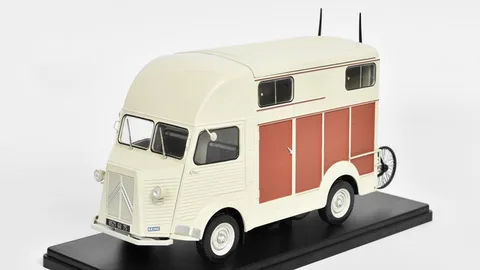 1/24 (Atlas) CITROEN TYPE-H VAN 1958