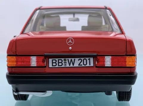 1/18 (Norev) MERCEDES-BENZ 190 E (W 201) 1982