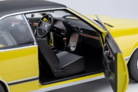 1/18 (Touring modelcars) OPEL COMMODORE B GS/E COUPE 1975 (Sarı-Siyah)