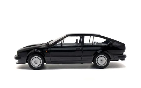 1/18 (Solido) ALFA ROMEO GTV 6 1984 (Metalik Siyah)