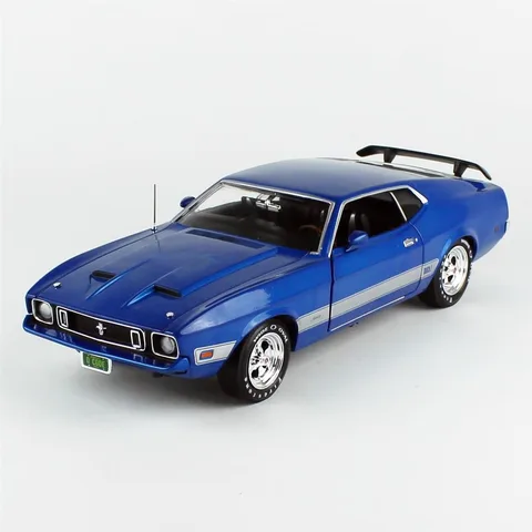 1/18 (Auto world) 1973 FORD MUSTANG MACH 1 (Açık mavi ve beyaz)