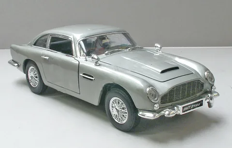 1/18 (Ertl) 1965 ASTON MARTIN DB5 (Gümüş)