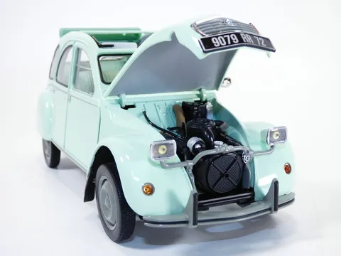 1/18 (Norev) CITROEN 2CV CLUB 1982 (Yeşim Yeşili)