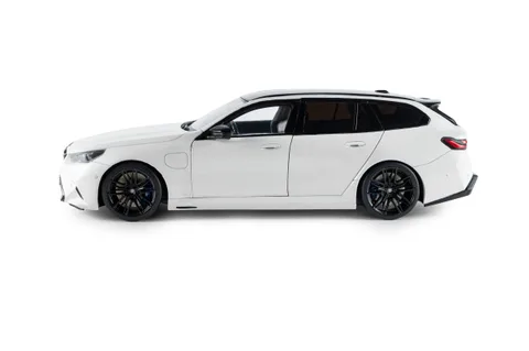 1/18 (Solido) BMW M5 TOURING 2025