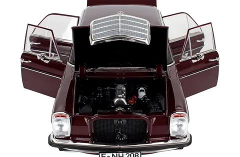 1/18 (Norev) MERCEDES-BENZ 200 1968 (W115)