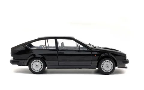 1/18 (Solido) ALFA ROMEO GTV 6 1984 (Metalik Siyah)