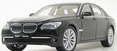 1/18 (Kyosho) BMW 750Li (F02)