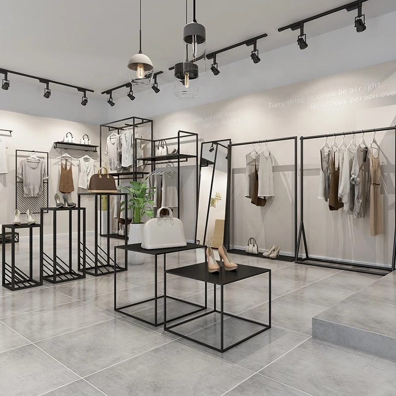 KC-039 Modern Metal Showroom Vitrin Giysi Rafları Dayanıklı Mağaza Tasarımı