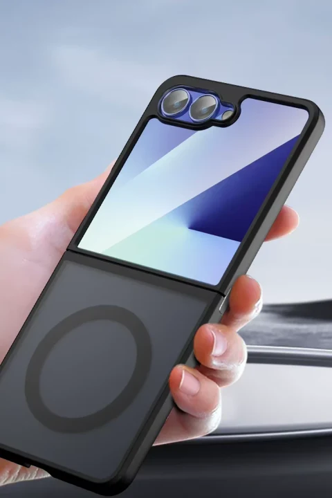 Joko Samsung Galaxy Z Flip 7 Medusa Magsafe Kapak - Siyah