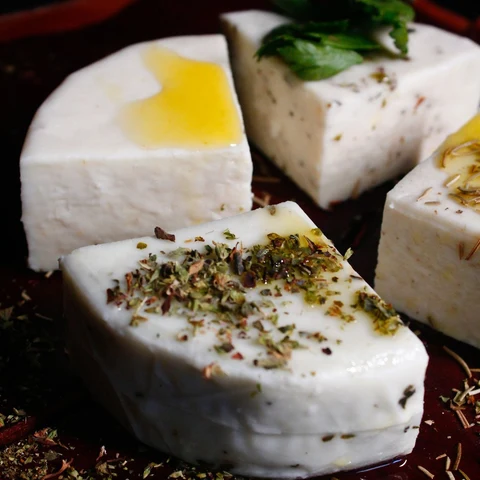 Ezine Keçi Peyniri, yakın çekim