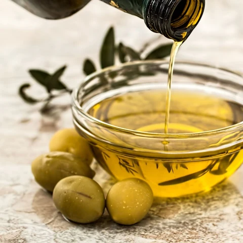 Erken Hasat Sızma Zeytinyağı, yakın çekim