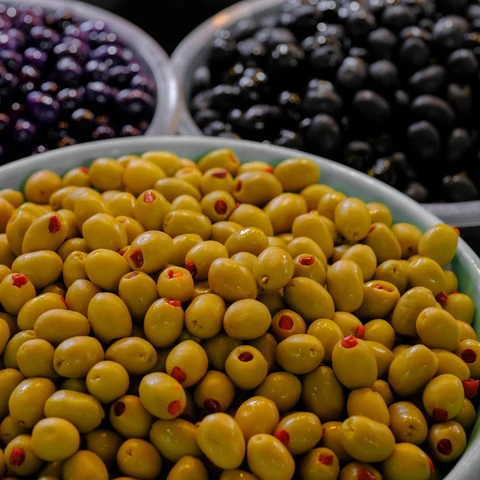 Salamura Siyah Zeytin, İri, yakın çekim