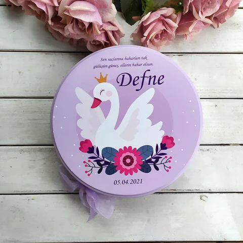 Kuğu Tema Kız Bebek Çikolatası