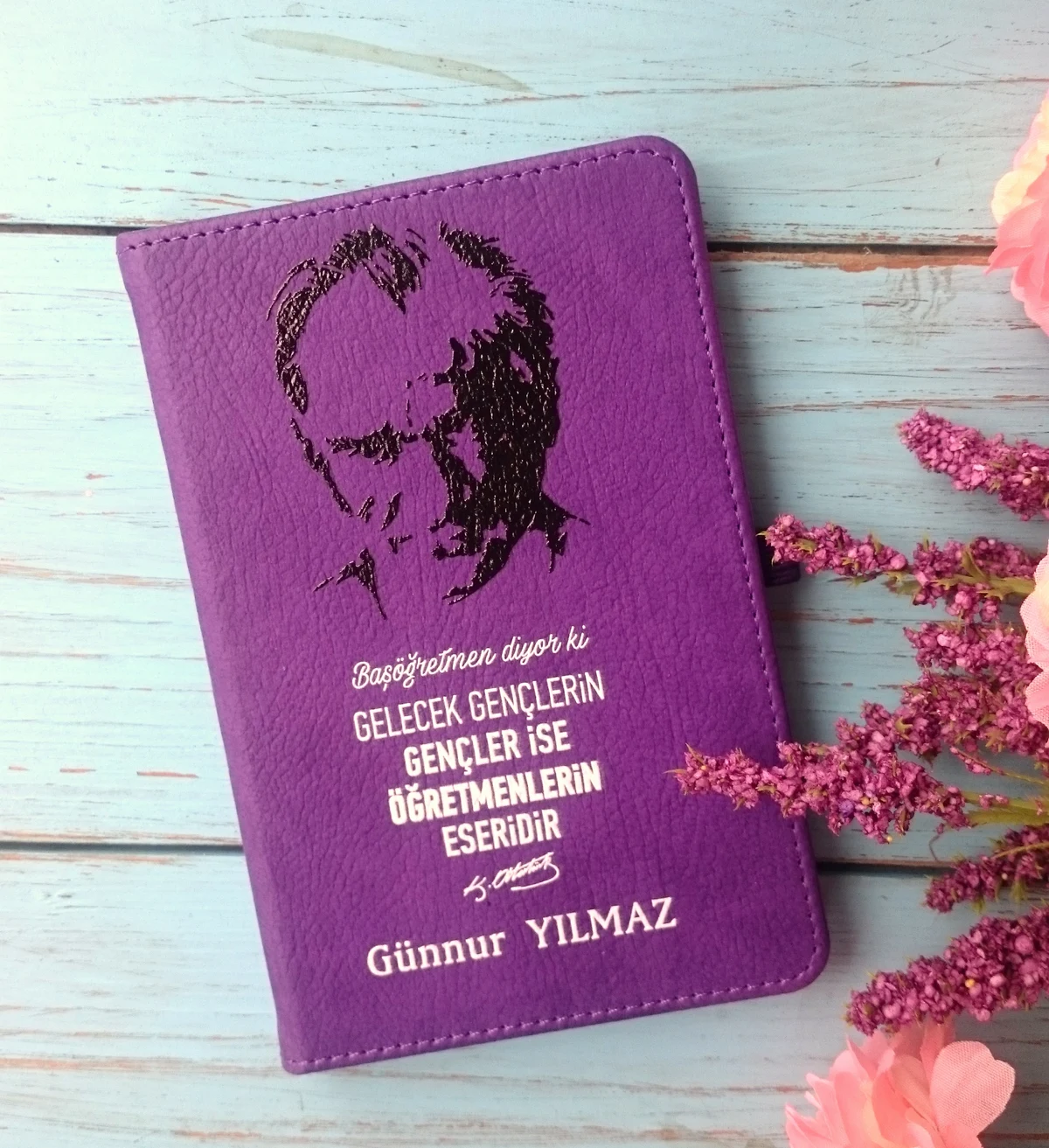 İsim Baskılı Mor Öğretmenler Günü Hediyesi