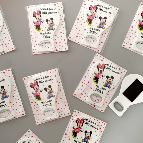 Minnie Tema Balon Açacak Magnet